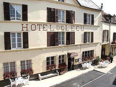 Hotel L' Ecu Montbard Exteriör bild