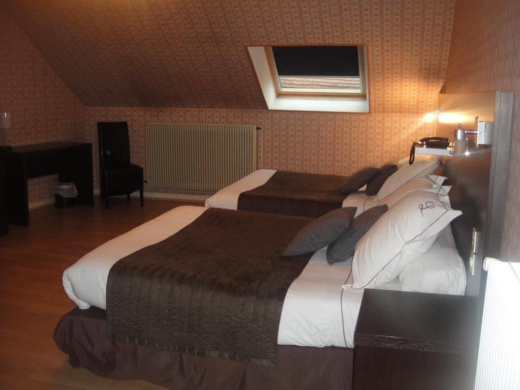 Hotel L' Ecu Montbard Exteriör bild